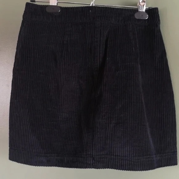 Aritzia Wilfred Free Black Karmen Corduroy Button Front Mini Skirt - Picture 2 of 5